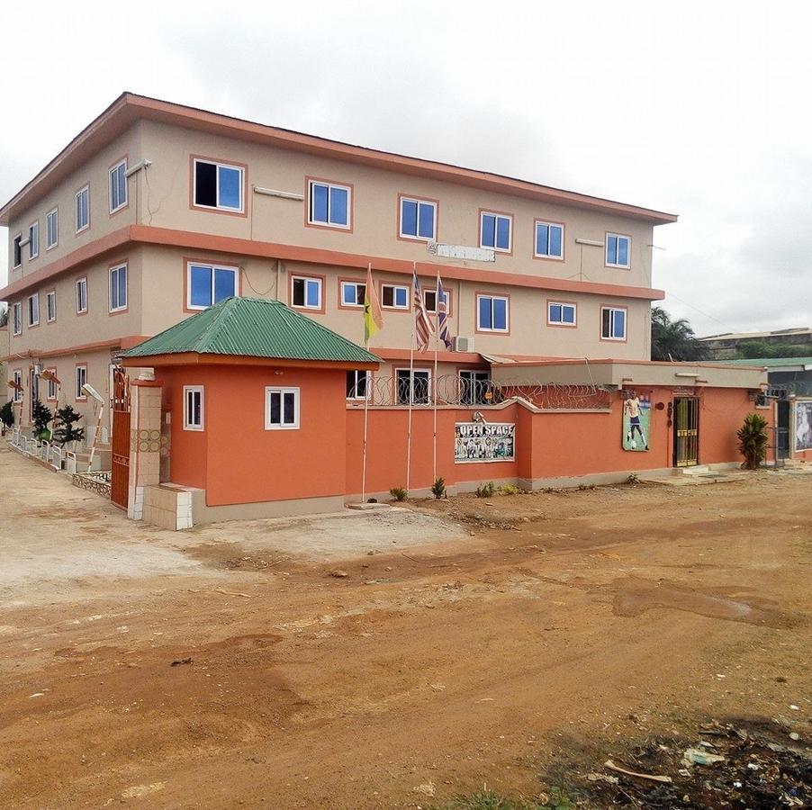 Open Space Hotel Kumasi Eksteriør bilde