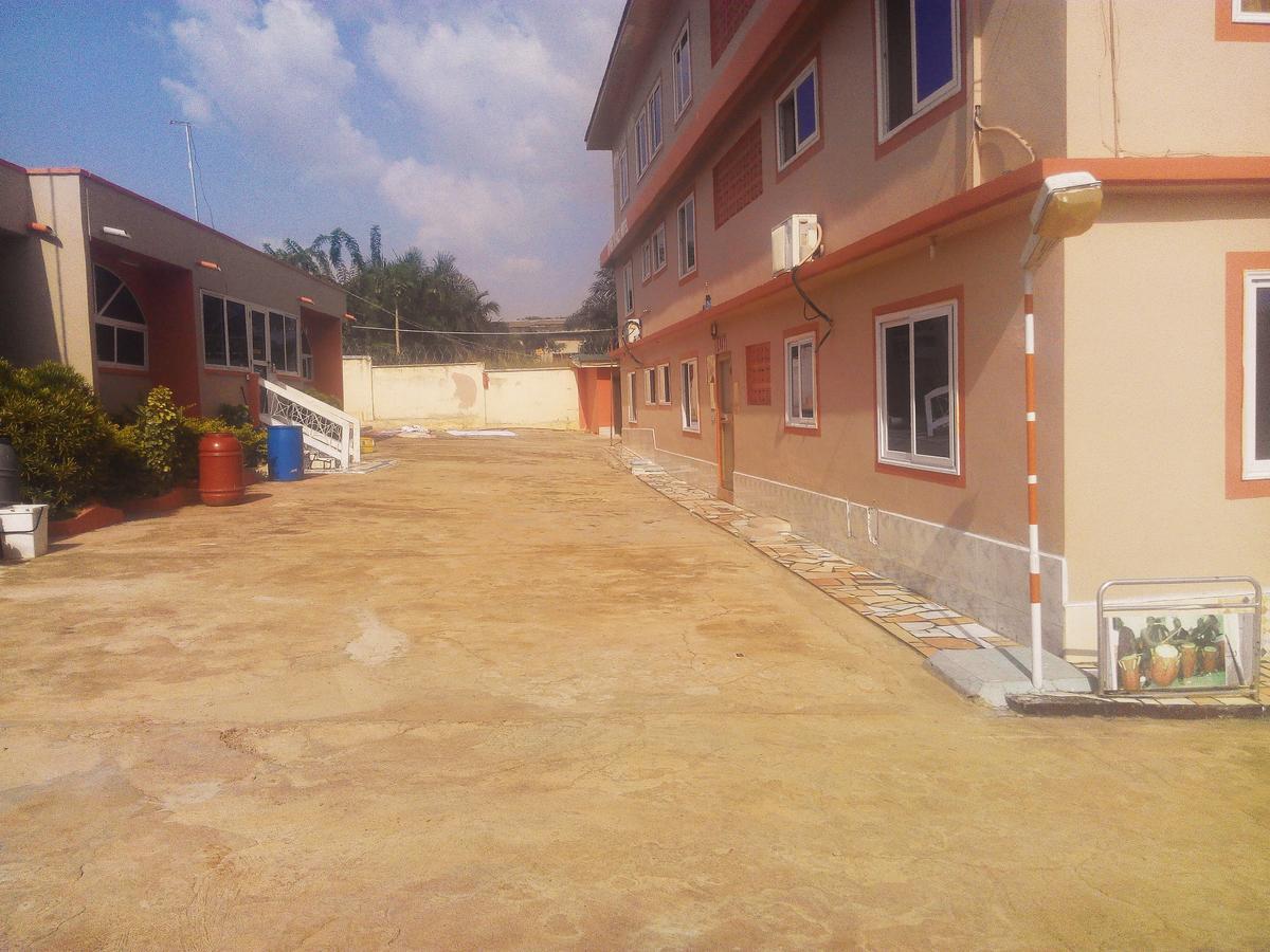 Open Space Hotel Kumasi Eksteriør bilde
